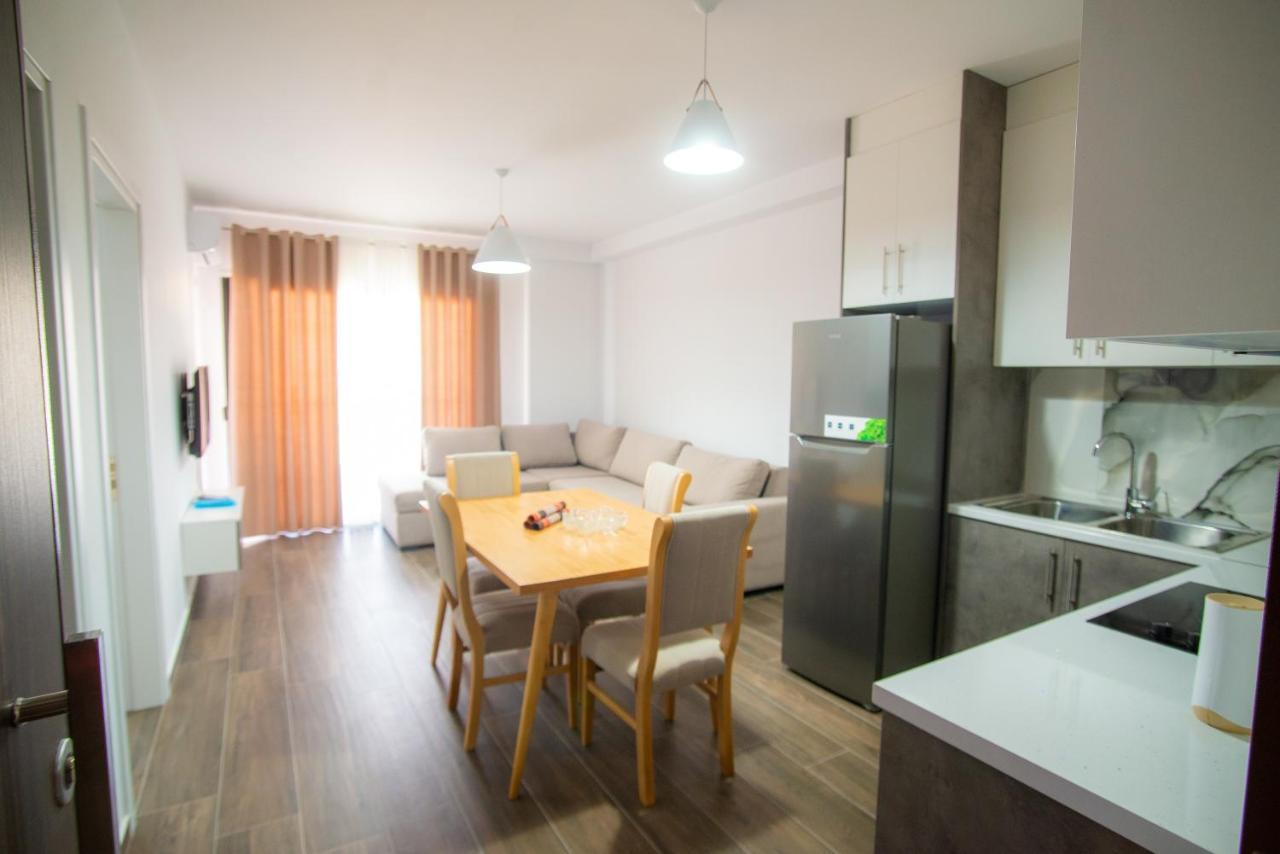 Proda Apartments Sarandë エクステリア 写真
