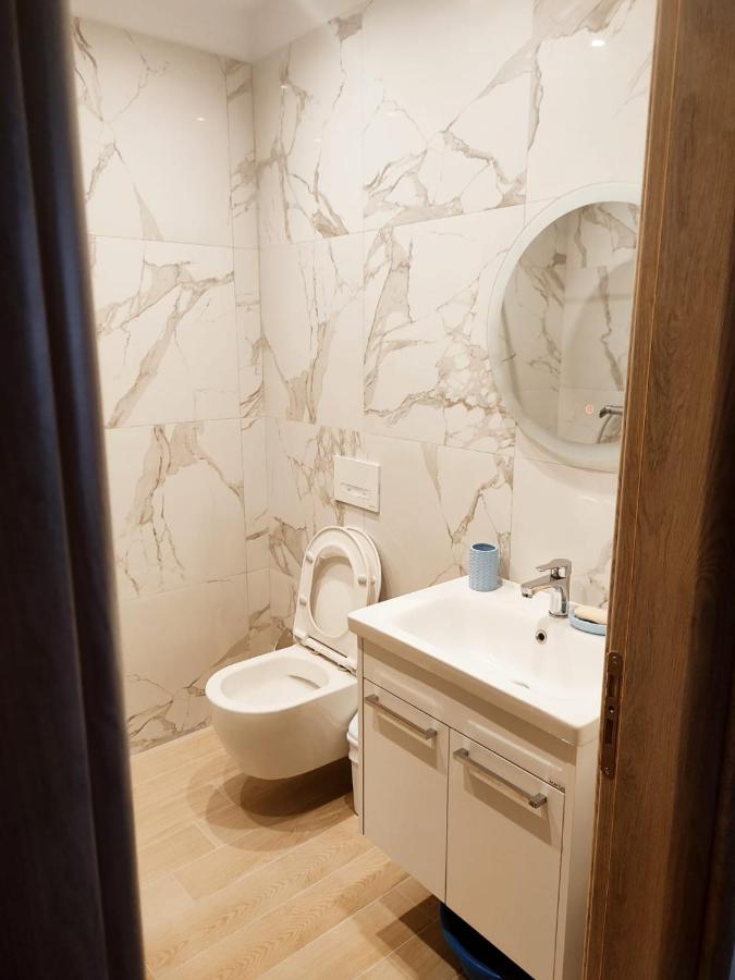 Proda Apartments Sarandë エクステリア 写真