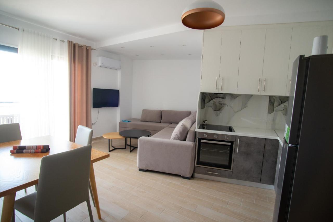 Proda Apartments Sarandë エクステリア 写真