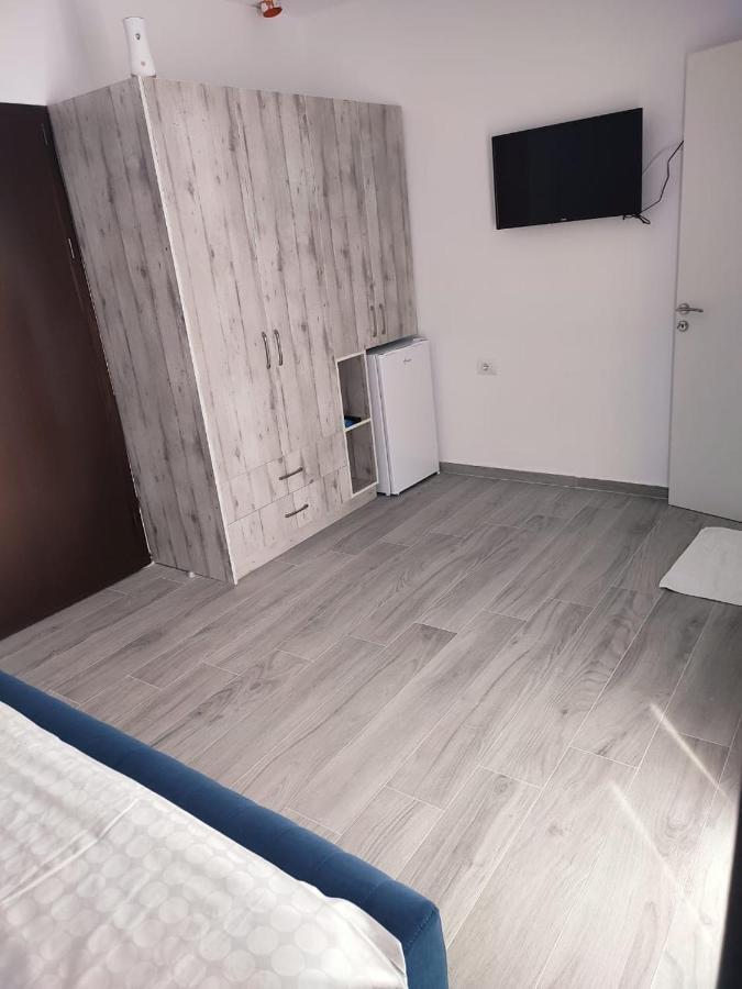 Proda Apartments Sarandë エクステリア 写真